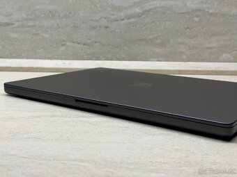 MacBook Pro 16" M3 Pro 12-CPU 18-GPU, 18GB, 512GB - 15