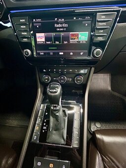 Skoda Superb 2.0TSI DSG L&K PANORAMA CANTON - 15