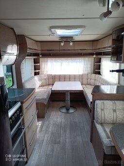 Prodám karavan Fendt 650 dvouosy - 15