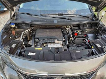 Peugeot 3008 1,2 PT EAT8 ALLURE 111.000 km - 15