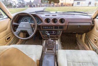 Datsun 280ZX neboli Nissan S130 1981 - 15