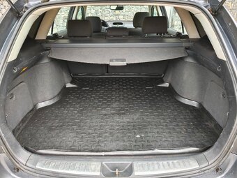 Toyota Avensis 2.2d,D4D 110kw Combi,Tažné,Výhřevy,ALU,XENONY - 15