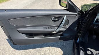 Prodám BMW 1 kabrio e88 Rv 2013 130kw - 15