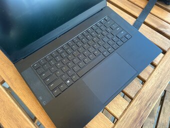 Razer Blade Advanced 2018 (vymena za iPad pro) - 15