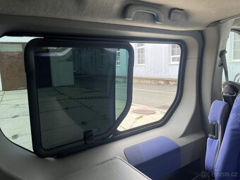 Opel Vivaro Life Westfalia - WEBASTO -- SPANÍ - stoleček - 15