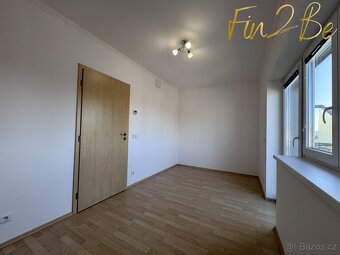 Pronajmu krásný mezonet 4kk v RD s garáží a zahradou - Běcho - 15