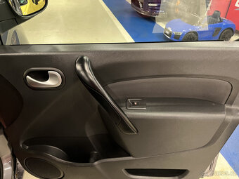 Renault Kangoo Express 1.5DCI 85kW, 5 míst LIMITED EDITION - 15