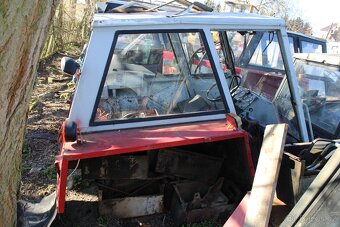 Zetor crystal kabiny a díly z nich - 15