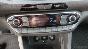 Hyundai i30 1.6 CRDI  ODPOČET DPH - 15