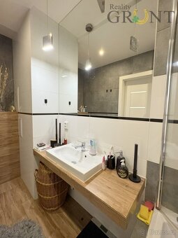Pronájem krásného bytu 2+1 s velkou lodžií, ul. Na Kopci, Ka - 15