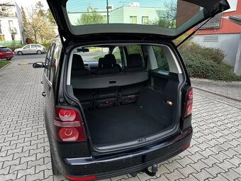 Volkswagen Touran 2.0 TDI 103kW DSG Xenony Šíbr ALU R18 Face - 15