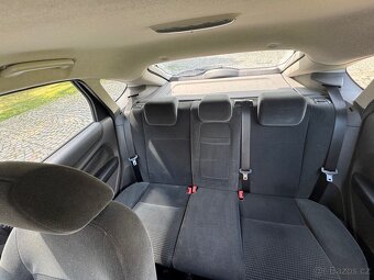 Ford Focus 1.6i - 15