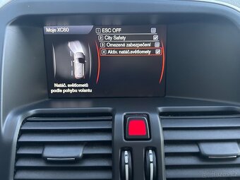 VOLVO XC60 2.4D5 R-DESIGN 151KW 4x4 AUT-NAVI-KUŽE-TAŽNÉ-XENO - 15