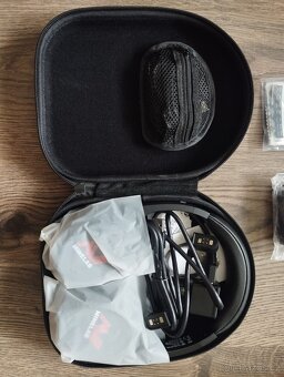 Detektor kovů Minelab Equinox 800, dohledávačka a bag - 15