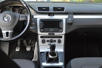 VW Passat alltrack 2.0 TDi 4x4 manuál - 15