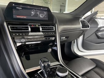 BMW M850i xDrive,Cabrio,Max.Výbava - 15