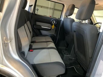 Dodge Nitro 3,7 SXT - 15