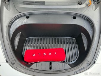 TESLA MODEL 3 SR+ - 15