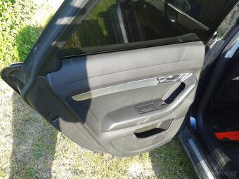 Audi A6 4F 3.0 TDI Quattro manuál - 15