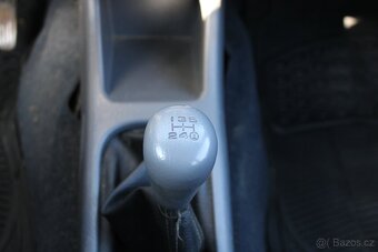 Daihatsu Terios 1,3i 61KW, VELKÝ SERVIS, 4 x 4, r.v. 1999 - 15