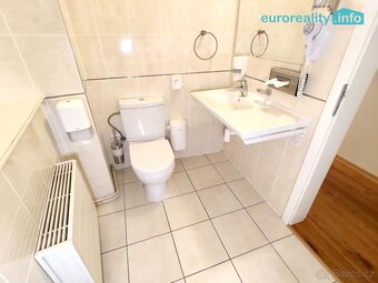 Pronájem, apartmán 4+1, 110 m2, Plzeň - město, ul. Zbrojnick - 15