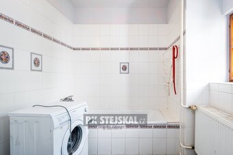 Prodej velice atraktivní, rozlehlé, zemědělské usedlosti, dv - 15