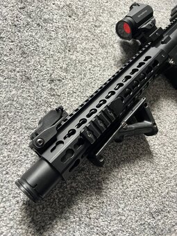Airsoft M4 AEG + baterie, zásobníky, red dot – komplet SET - 15