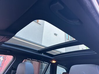 BMW Řada 3,  318D 105KW M-PAKET KŮŽE Bi-Xenon 2 x Kola - 15