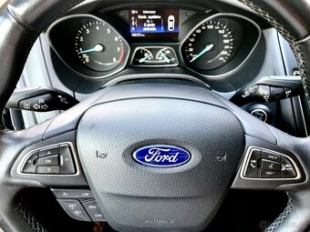 Ford Focus 1.0 Titanium ST Race red - 15