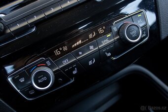 BMW X1 xDrive 20i A/T - 15