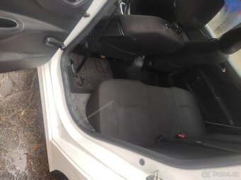 Peugeot 301benzin 1,2 rok 2014 najeto 65000Č ČR - 15