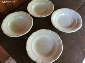Porcelánové talíře hluboké - 15