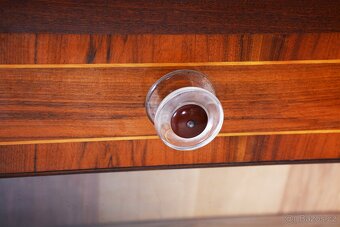 Knihovna / vitrína - č.2207 - 15