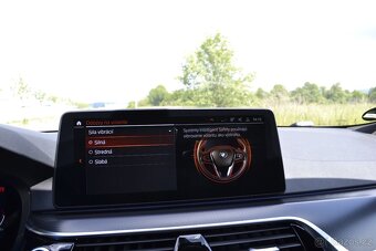 BMW 5 Touring 530d xDrive Mpaket Laser display key panorama - 15