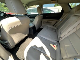Dodge Magnum r/t V8 5,7L (na opravu/díly) - 15