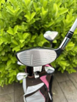 Prodám zánovní dámský golfový set Callaway - 15