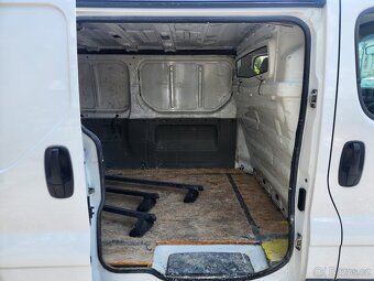 Renault Trafic 2.0 DCi 115 PS Long 2009 klima, 2x klíč - 15