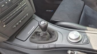 BMW M3 E92 manuál, V8 - 15