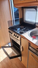 Prodám karavan SWIFT CHALLENGER - 15