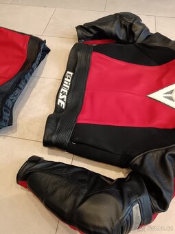 Dainese Race-Pánská kožená moto kombinéza,dvoudílná-zkracená - 15
