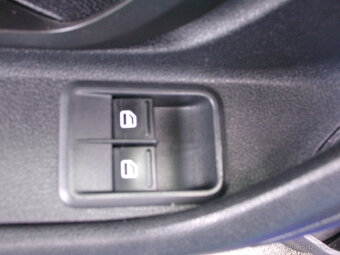 Škoda Fabia 1.2 HTP,Hatchback,klima,1.majitel,TOP stav  - 15