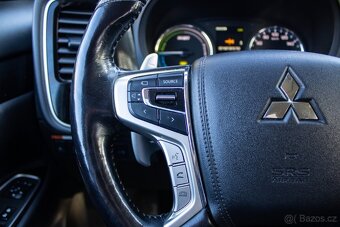 Mitsubishi Outlander PHEV Plugin Hybrid / AJ NA SPLÁTKY / - 15