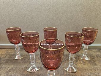 Skleněná souprava v růžové barvě - 15