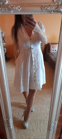 Košilové bílé šaty s kapsami - 15
