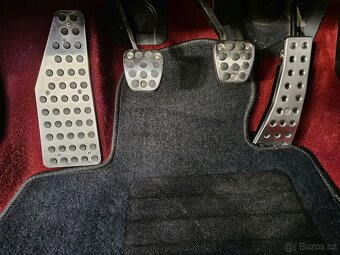 Prodám Honda Civic Type R FN2 - top stav - 15