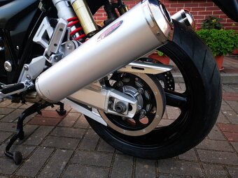 Suzuki GSX 1400 K4 - 15