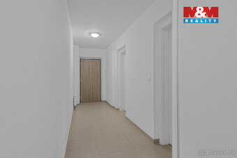 Pronájem bytu 3+kk, 74 m², Pardubice, ul. Bratr. Veverkových - 15