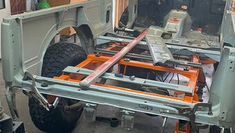Karosérie Suzuki Samurai. - 15