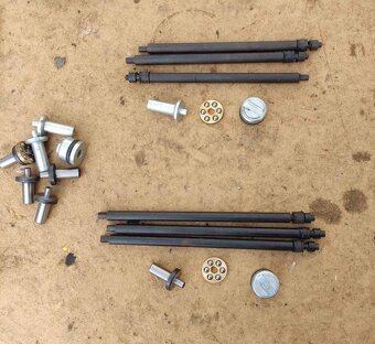 Ventily zdvihátka ventilů vodítka vačka rozvodova kola - 15