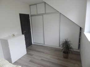 BYT 3+KK, 92m2 (v rodinném domě o třech bytových jednotkách) - 15